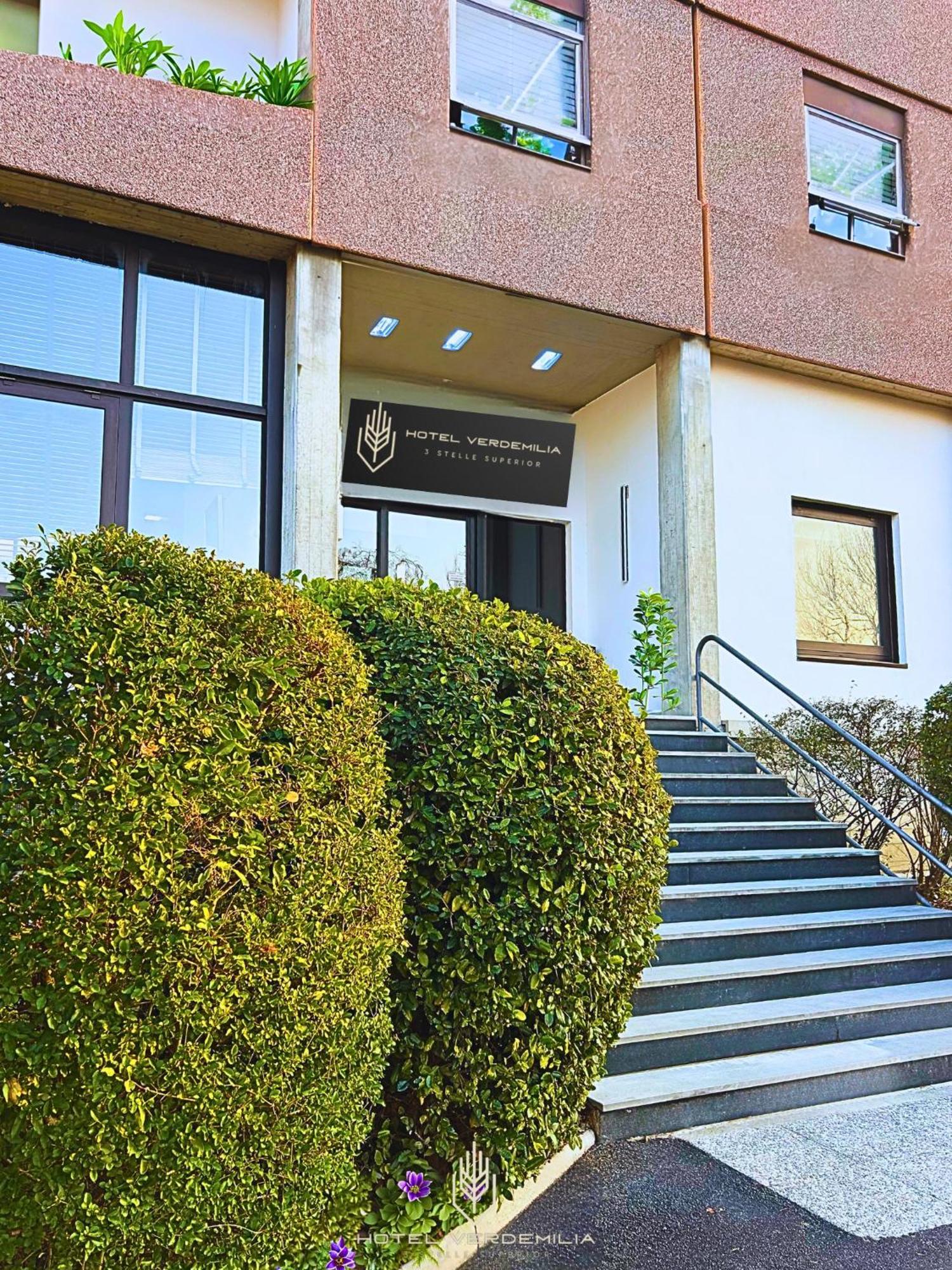 Verdemilia Hotel Анцола дел'Емилия Екстериор снимка